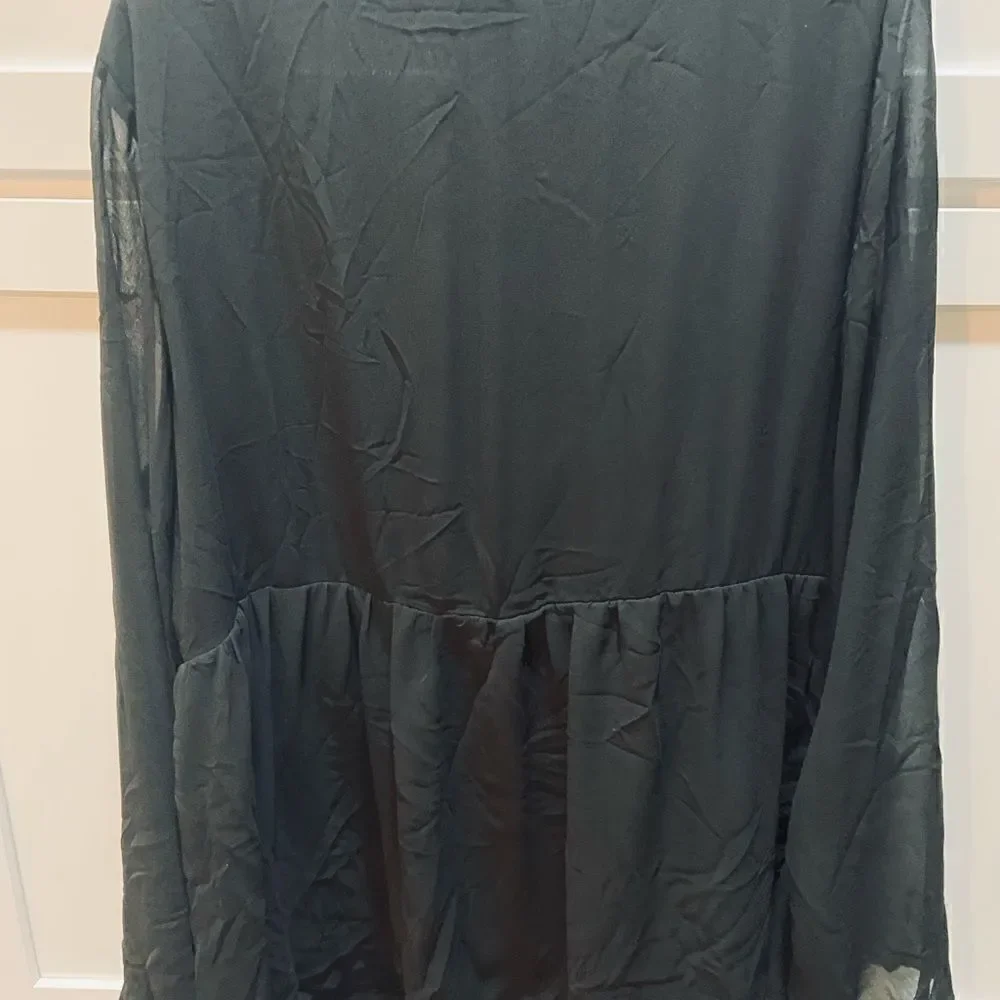 TORRID Black Lace Inset Bell Sleeve Babydoll Sheet Chiffon Top Size 0